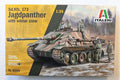 Sd.Kfz. 173 Jagdpanther with winter crew